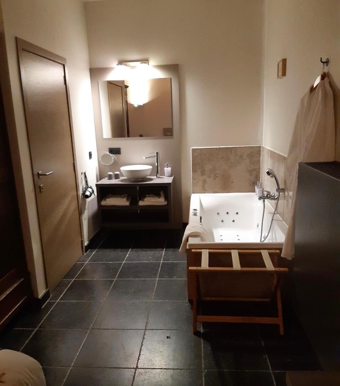 De Verborgen Parel B&B บอร์กโลน ภายนอก รูปภาพ